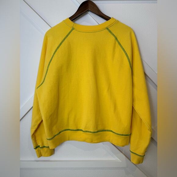 NWOT Made Some Souvenirs Sagrada Familia Sweatshirt Yellow Size Small - Picture 4 of 9